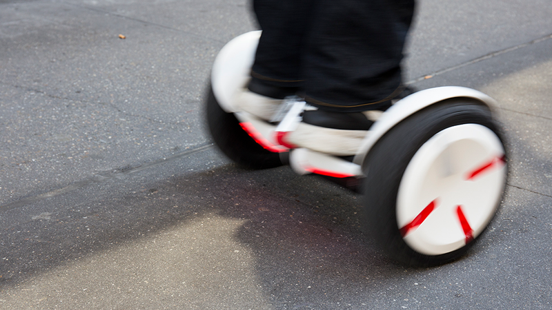 Illustration for article titled This Segway Scooter Is What the Hoverboard Should Have Been